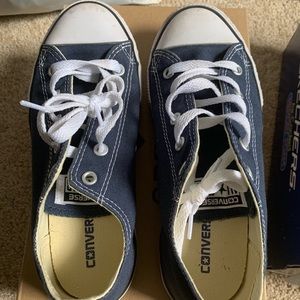 Boys converse size 2.5 Denim blue color